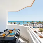 Апартаменти Palm True Towers 1, Marina