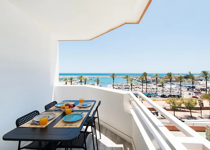 Апартаменты Palm True Towers 1, Marina